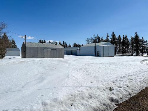 99021 14 Road E, Teulon, MB - Outdoor