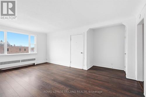 6 - 310 SPEEDVALE AVENUE E , Guelph (Riverside Park), Ontario N1E 1N2 2