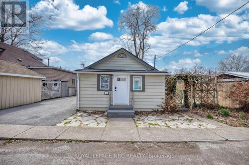 15 LOOMIS CRESCENT  Fort Erie (Crystal Beach), ON L0S 1B0