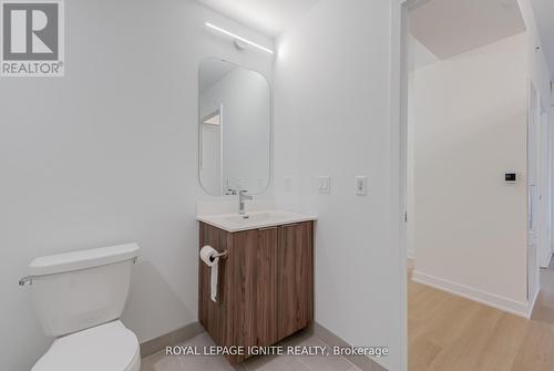 410 - 15 Richardson Street, Toronto, ON - Indoor Photo Showing Bathroom