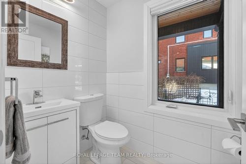 307 Fairmont Avenue, Ottawa, ON - Indoor Photo Showing Bathroom