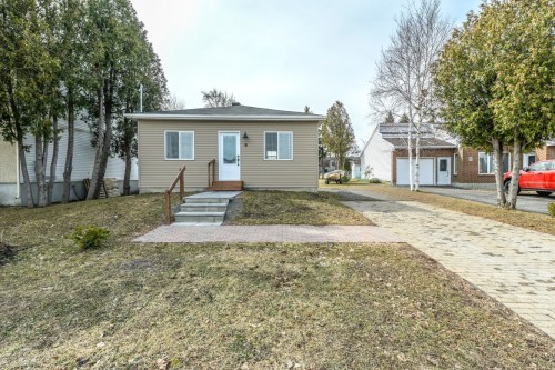 Façade - 6 Rue Longtin, Saint-Constant, QC - Outdoor