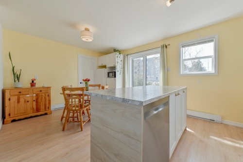 Cuisine - 6 Rue Longtin, Saint-Constant, QC - Indoor