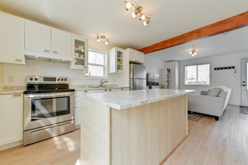 Cuisine - 6 Rue Longtin, Saint-Constant, QC - Indoor Photo Showing Kitchen