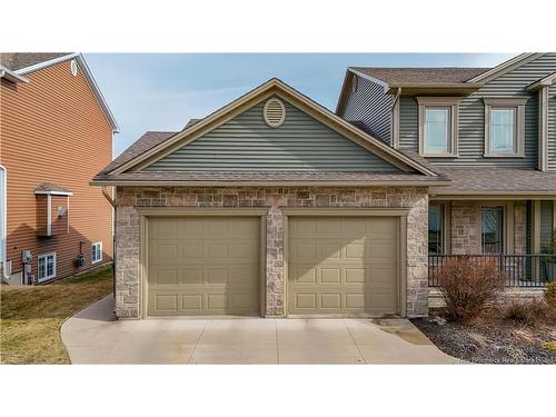 24 Savannah Crt, Fredericton, NB 
