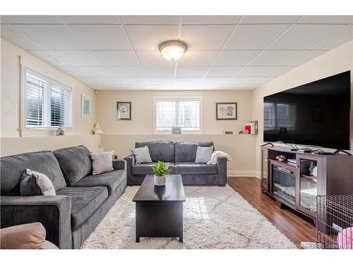 24 Savannah Crt, Fredericton, NB 