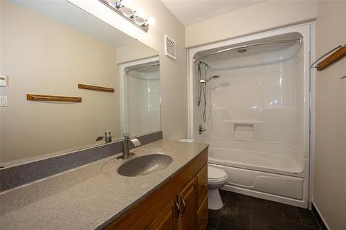 2 Deerfield Trl, Steinbach, MB 