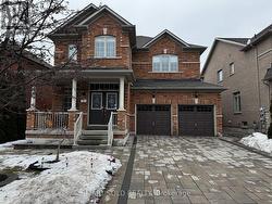 35 COSFORD STREET Aurora, ON L4G 0J5