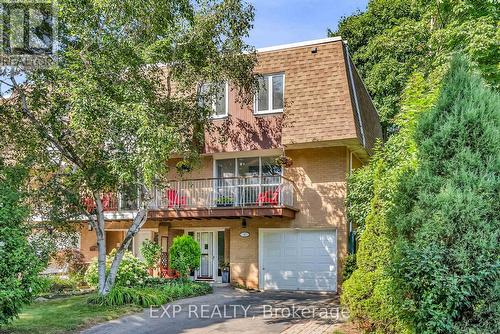10 - 27 TULIP STREET  Oakville, ON L6L 3V3