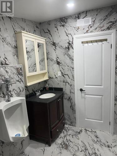 69 Southworth Street N, Welland, ON - Indoor Photo Showing Bathroom