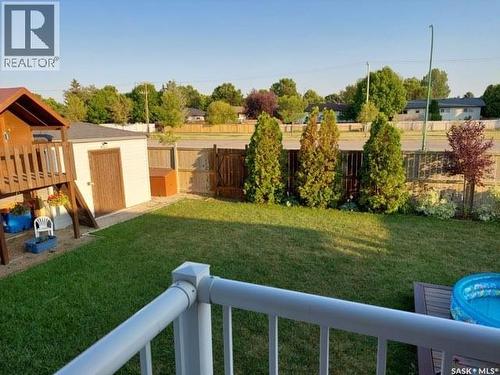 752 Mctaggart Drive, Weyburn, SK - Outdoor
