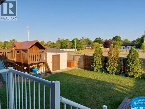 752 Mctaggart Drive, Weyburn, SK - Outdoor