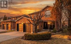 433 LAVAS ROAD  Newmarket, ON L3Y 8H4