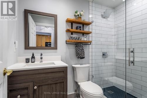 109 - 2083 Lake Shore Boulevard W, Toronto, ON - Indoor Photo Showing Bathroom