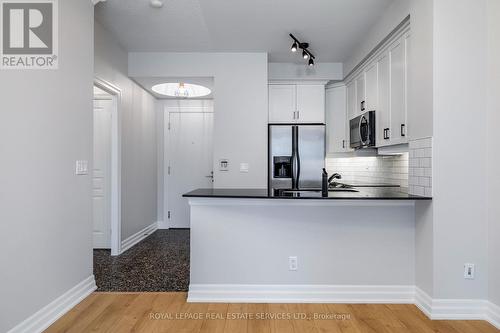 109 - 2083 Lake Shore Boulevard W, Toronto, ON - Indoor