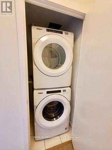 5901 - 30 Shore Breeze Dr Drive, Toronto, ON - Indoor Photo Showing Laundry Room