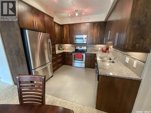 408 912 Otterloo Street, Indian Head, SK - Indoor Photo Showing Kitchen With Double Sink With Upgraded Kitchen