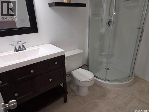 311 Wilkinson Crescent, Saskatoon, SK - Indoor Photo Showing Bathroom