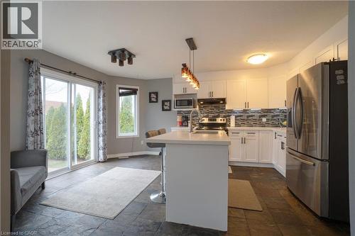 1723 Stackhouse Avenue, London, ON - Indoor Photo Showing Kitchen With Upgraded Kitchen