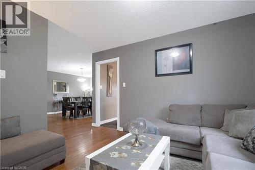 1723 Stackhouse Avenue, London, ON - Indoor Photo Showing Living Room