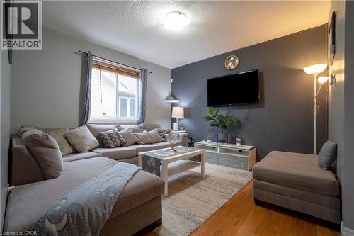 1723 Stackhouse Avenue, London, ON - Indoor Photo Showing Living Room