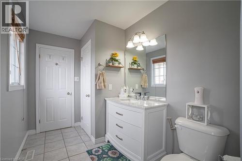 1723 Stackhouse Avenue, London, ON - Indoor Photo Showing Bathroom