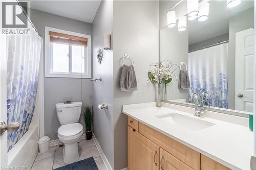 1723 Stackhouse Avenue, London, ON - Indoor Photo Showing Bathroom