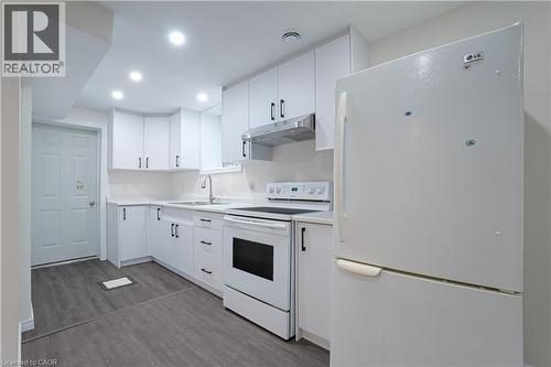 1723 Stackhouse Avenue, London, ON - Indoor Photo Showing Kitchen