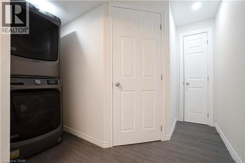 1723 Stackhouse Avenue, London, ON - Indoor Photo Showing Laundry Room