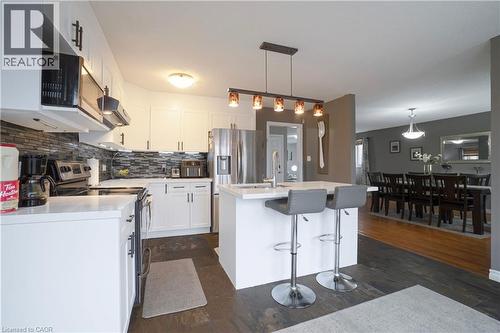 1723 Stackhouse Avenue, London, ON - Indoor Photo Showing Kitchen With Upgraded Kitchen
