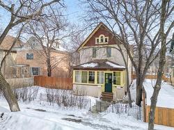 328 15th St Street Brandon, MB R7A 4V9