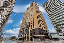 1706 - 105 CHAMPAGNE AVENUE S  Ottawa, ON K1S 4P3