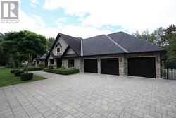 62 REBECCA CRESCENT Ottawa, ON K1J 6B9