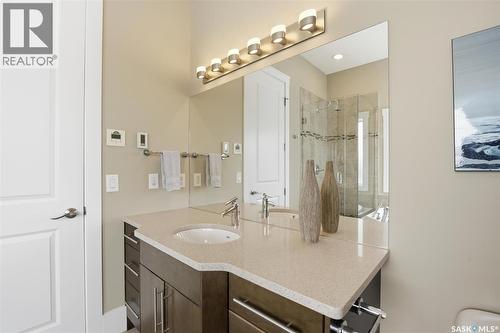 511 Bennion Terrace, Saskatoon, SK - Indoor Photo Showing Bathroom