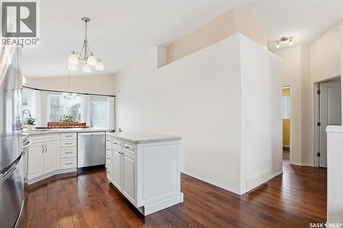 1019 Hunter Road, Saskatoon, SK - Indoor Photo Showing Kitchen With Stainless Steel Kitchen