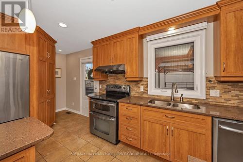 2691 Colman Street, Ottawa, ON - Indoor Photo Showing Kitchen With Double Sink