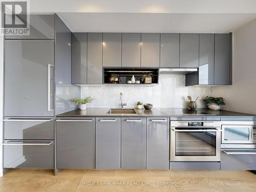 2011 - 117 MCMAHON DRIVE  Toronto, ON M2K 0E4