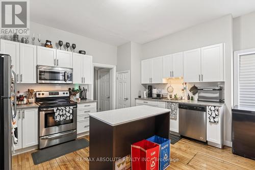 231 Bell Street N, Ottawa, ON - Indoor Photo Showing Kitchen