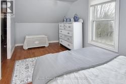 Main House 3rd bedrm - 
