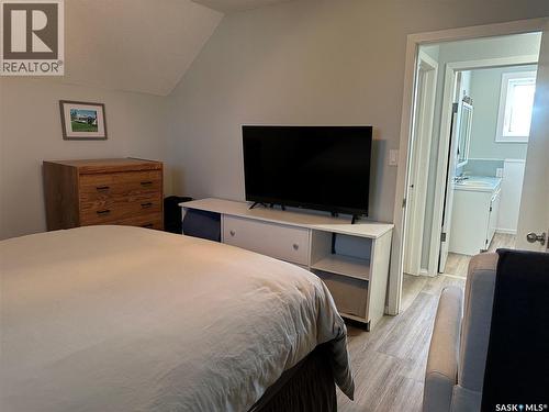 24 3Rd Avenue Se, Weyburn, SK - Indoor Photo Showing Bedroom