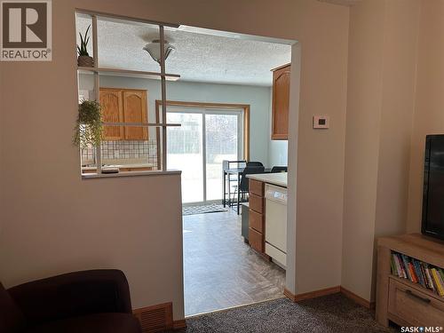 24 3Rd Avenue Se, Weyburn, SK - Indoor