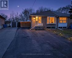 LOWER - 126 SHELDON AVENUE  Newmarket, ON L3Y 2V7