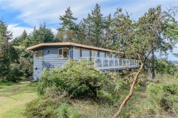1500 Beddis Rd Salt Spring, BC V8K 2E3