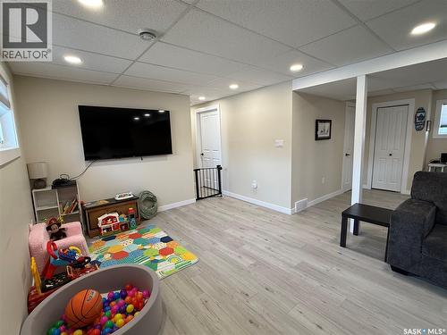 47 Hahn Crescent, Kindersley, SK - Indoor