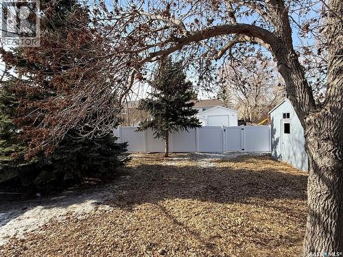 47 Hahn Crescent, Kindersley, SK - Outdoor