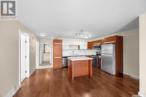 513 2315 Mcclocklin Road, Saskatoon, SK - Indoor Photo Showing Kitchen
