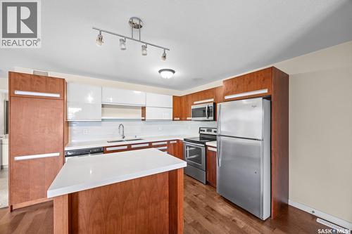 513 2315 Mcclocklin Road, Saskatoon, SK - Indoor Photo Showing Kitchen