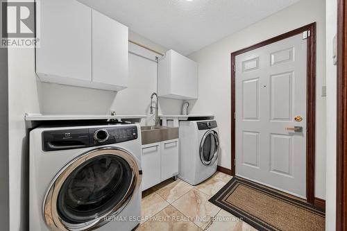 6 Regal Drive, Hamilton, ON - Indoor Photo Showing Laundry Room