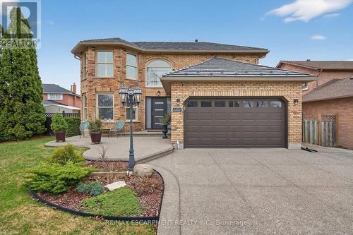 6 Regal Drive, Hamilton, ON - Outdoor