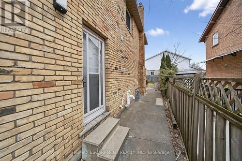 6 Regal Drive, Hamilton, ON - Outdoor With Exterior